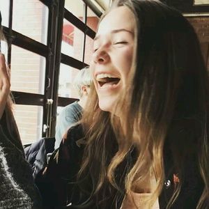 Meet your Posher, Laura